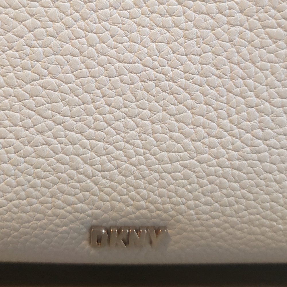 DKNY WHITE AND TAN TOTE SHOULDER BAG - Picture 4 of 11